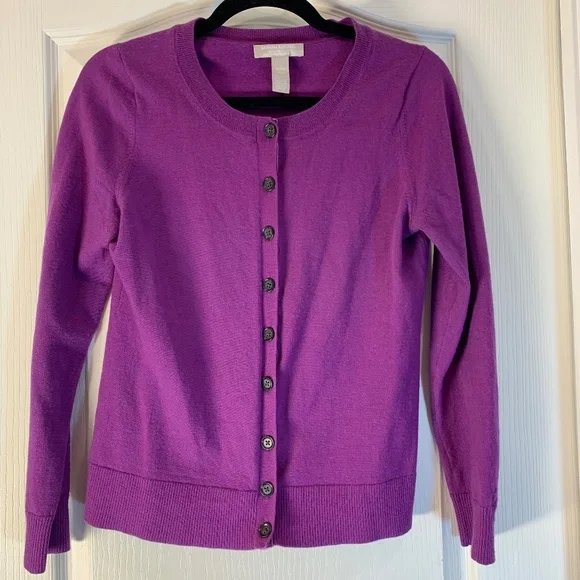 Banana‎ Republic – Extra-Fine Merino Wool Button-Front Cardigan - Picture 2 of 6